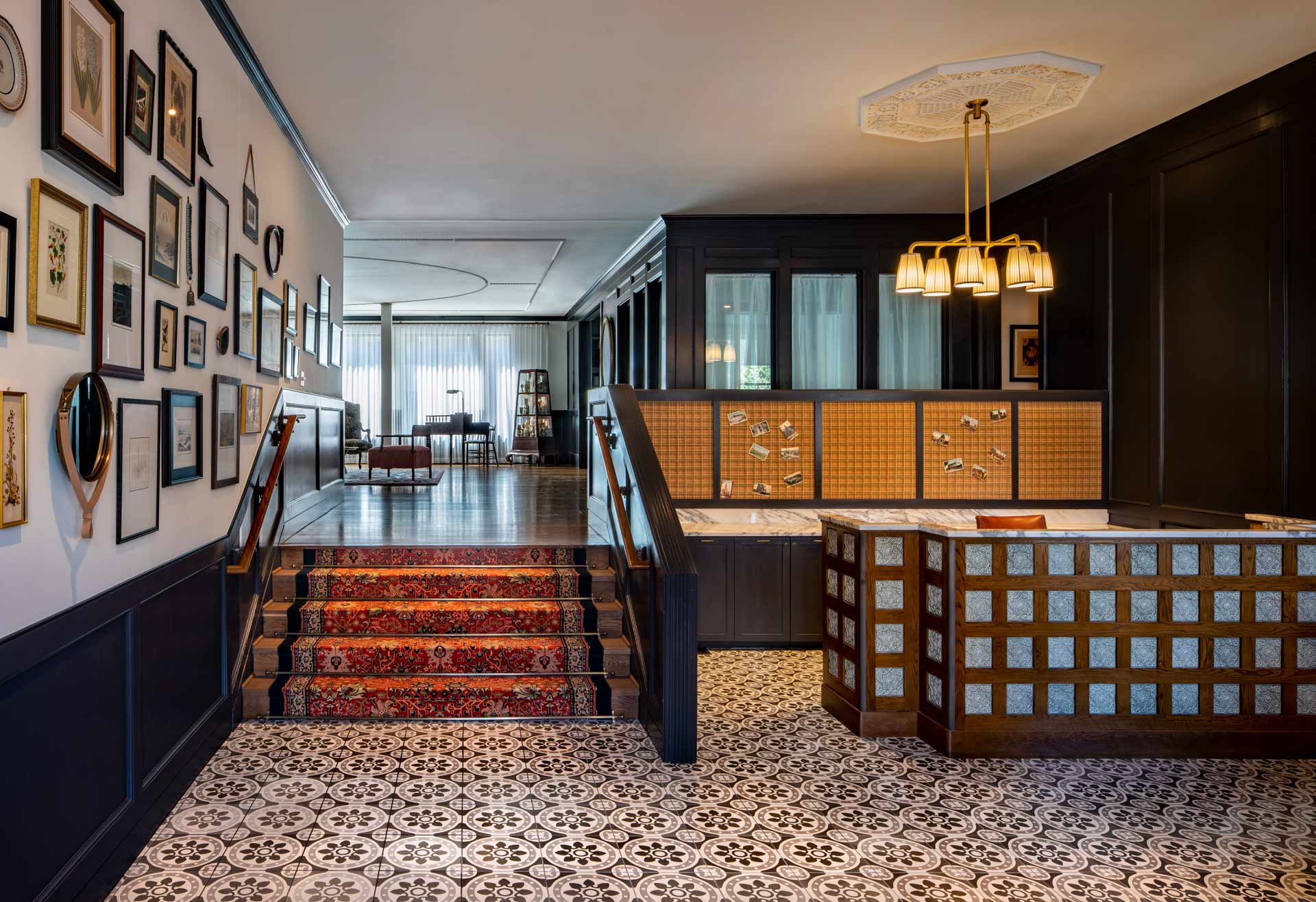 Amenities Features Item